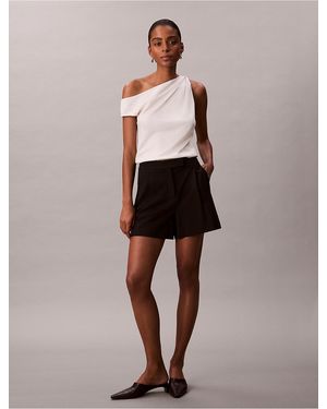 Calvin Klein Pleated Tailored Shorts - Natural
