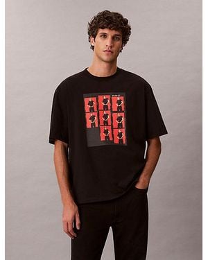 Calvin Klein Camiseta holgada con gráfico de Kate Moss - Rojo