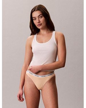 Calvin Klein Thong Icon Logo - Pink