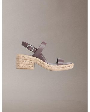 Calvin Klein Beta - Sandalias de tacón tipo alpargatas con piel - Gris