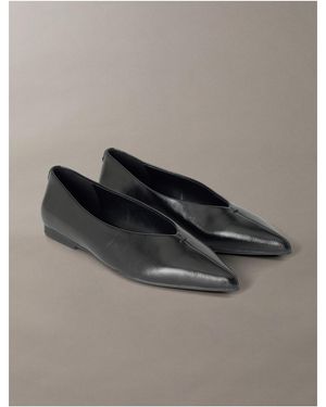 Calvin Klein Gemeen Pointed Flats - Gray