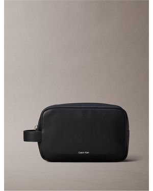 Calvin Klein Raised Logo Dopp Kit - Gray