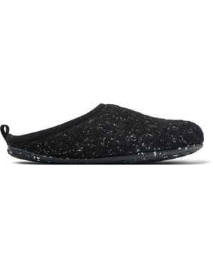 Camper Slippers - Black