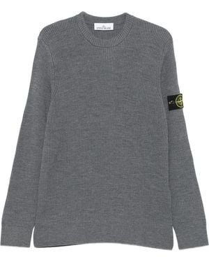 Stone Island Maglione A Coste Con Applicazione - Grigio