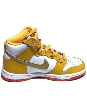 Nike Dunk High Lace-Up Trainers - Yellow