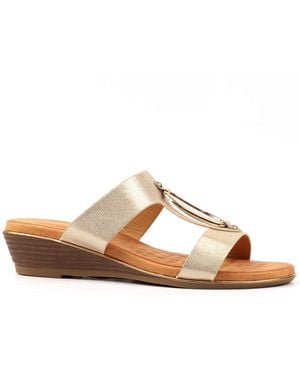 Lunar (GRS) Claudia Sandals - Brown