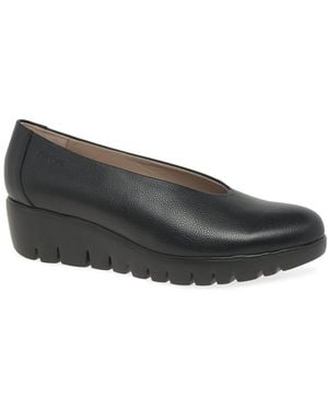 Wonders Fly Wedge Heel Shoes - Black