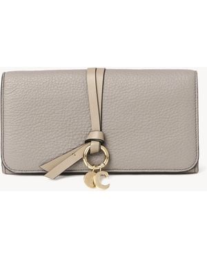 Chloé Alphabet Wallet With Flap In Grained Leather - Grey