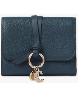 Chloé Small Alphabet Tri-fold In Grained Leather - Blue