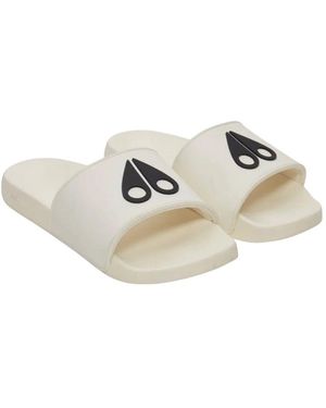 Moose Knuckles Logo Icon Sliders - White