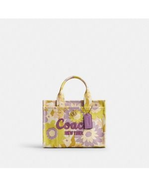 COACH Cargo Tote Bag 20 With Floral Print - Yellow