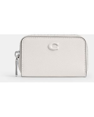 COACH Small Zip Around Card Case - Natural