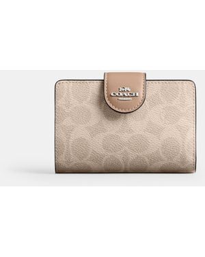 COACH Medium Corner Zip Wallet - Natural