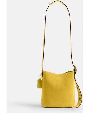 COACH Bleecker Bucket Bag 21 - Yellow