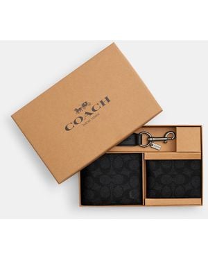 COACH Boxed 3-In-1 Wallet Gift Set - Multicolor