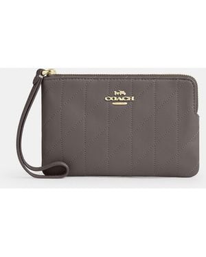 COACH Corner Zip Wristlet With Quilting - Gray