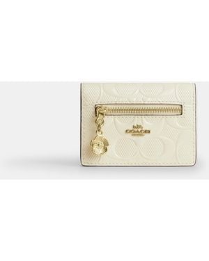 COACH Card Case With Charm - Natural