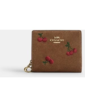 COACH Snap Wallet With Cherry Embroidery - Brown
