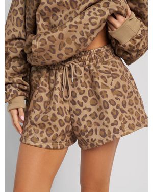 Comfrt Minimalist Shorts - Brown