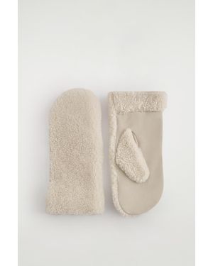 COS Shearling Mittens - Natural