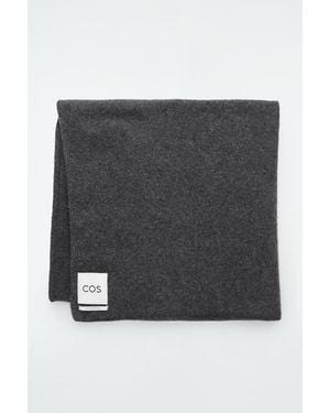 COS Pure Cashmere Scarf - Black