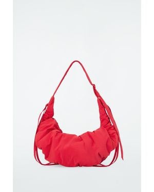 COS Canopy Kleine Schultertasche - Nylon - Rot