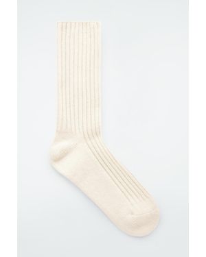 COS Gerippte Kaschmirsocken - Weiß