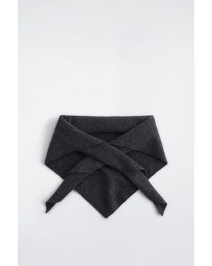 COS Cashmere Triangle Scarf - Black