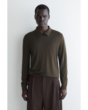 COS Pullover Aus Merinowolle Mit Knöpfen Am Kragen - Schwarz