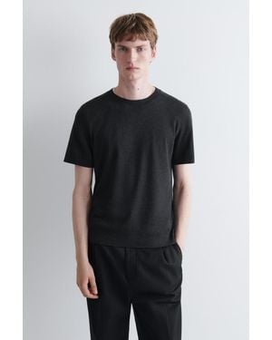 COS Schmales T-Shirt Aus Modal-Interlock-Jersey - Schwarz