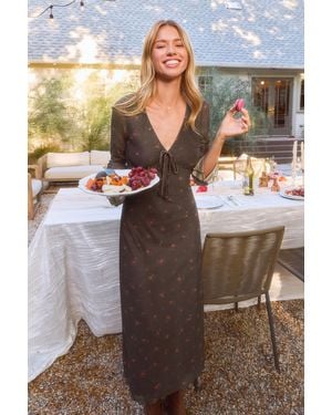 CUPSHE Geblümtes Langarm-Maxi-Abendkleid Mit V-Ausschnitt - Braun