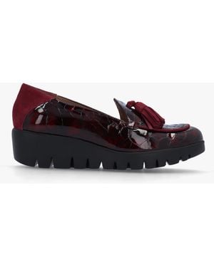 Wonders Simone Burgundy Patent Moc Croc Low Wedge Moccasins - Multicolour
