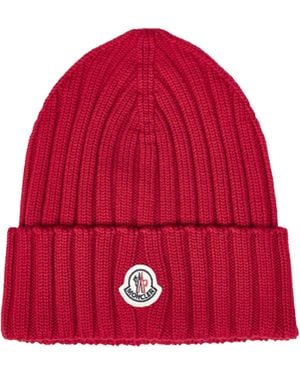 Moncler Ribbed Wool Knit Beanie With Logo Patch - Red