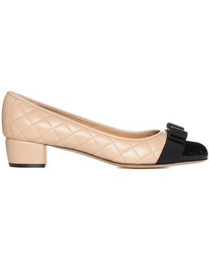 Ferragamo Décolleté Vara Court Shoes - Natural