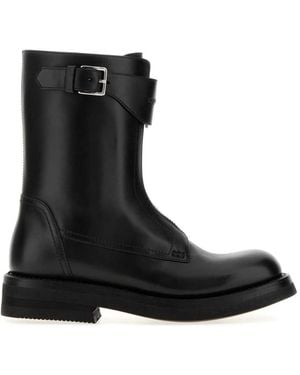 McQueen Solid Round Toe Boot - Black