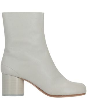 Maison Margiela Alabaster Solid Tabi Boots - White