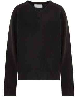 ARMARIUM Solid V Neck Sweater - Black