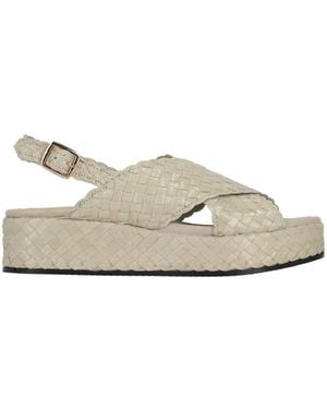 LA ROSE Natural Braided Sandals - White