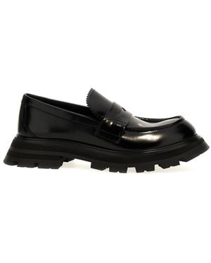 McQueen Wander Loafers - Black