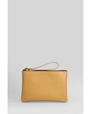 Common Projects Clutch In Camel Leather - Natural