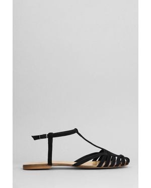 Anna F. Sandali flats in Camoscio Nero