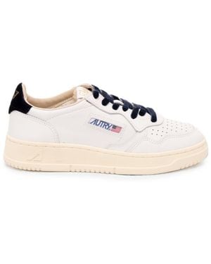 Autry Medalist Sneaker Bianca Con Talloncino Blu E Logo Dorato - Neutro