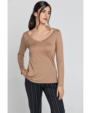 Conquista Light V Neck Top - Natural