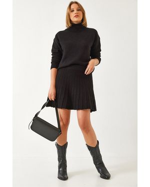 Bianco Lucci Textured Knit Co-Ords With Turtleneck - Black