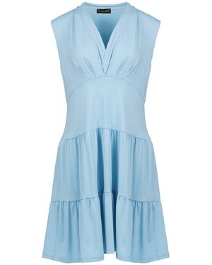 Conquista Lichtblauwe Mouwloze Jerseyjurk Met V-hals – Losse Pasvorm, Knielengte