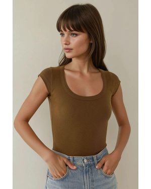 Hiccup Slim Fit Scoop Neck Ribbed Crop Top - Brown