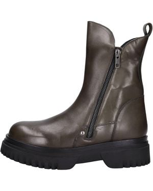 Emanuélle Vee Boots - Black