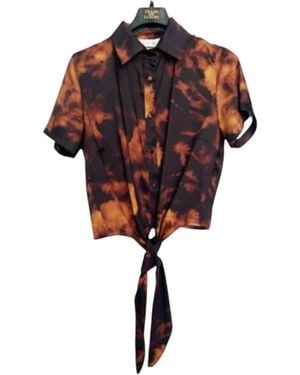 Trash and Luxury Short Shirt With Knot Fantasy Tie Dye - Red