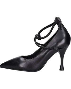 Emanuélle Vee With Heel - Black
