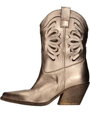 Elena Iachi Goldstiefel - Natur